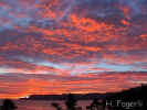 stad i solnedgong.jpg (48967 byte)